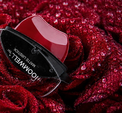 Effortless Matte Lipstick – Soft Velvet Finish